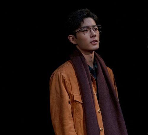 娱乐吃瓜顶流小生,揭秘吃瓜顶流小生的幕后故事  第1张